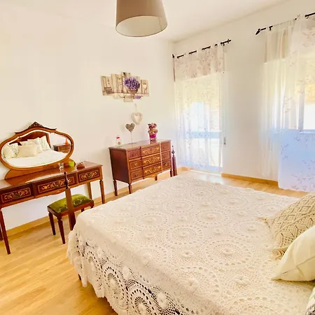 Holiday home Bia Vintage - Casa Com Vista Mar, Terraco E Jardim No Centro De Alvor